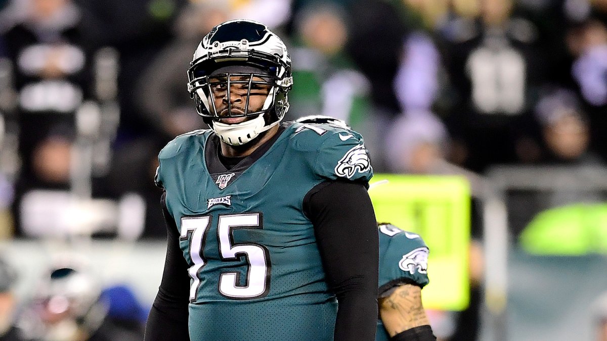 eagles-vinny-curry-to-officially-retire-serve-as-captain-on-thursday