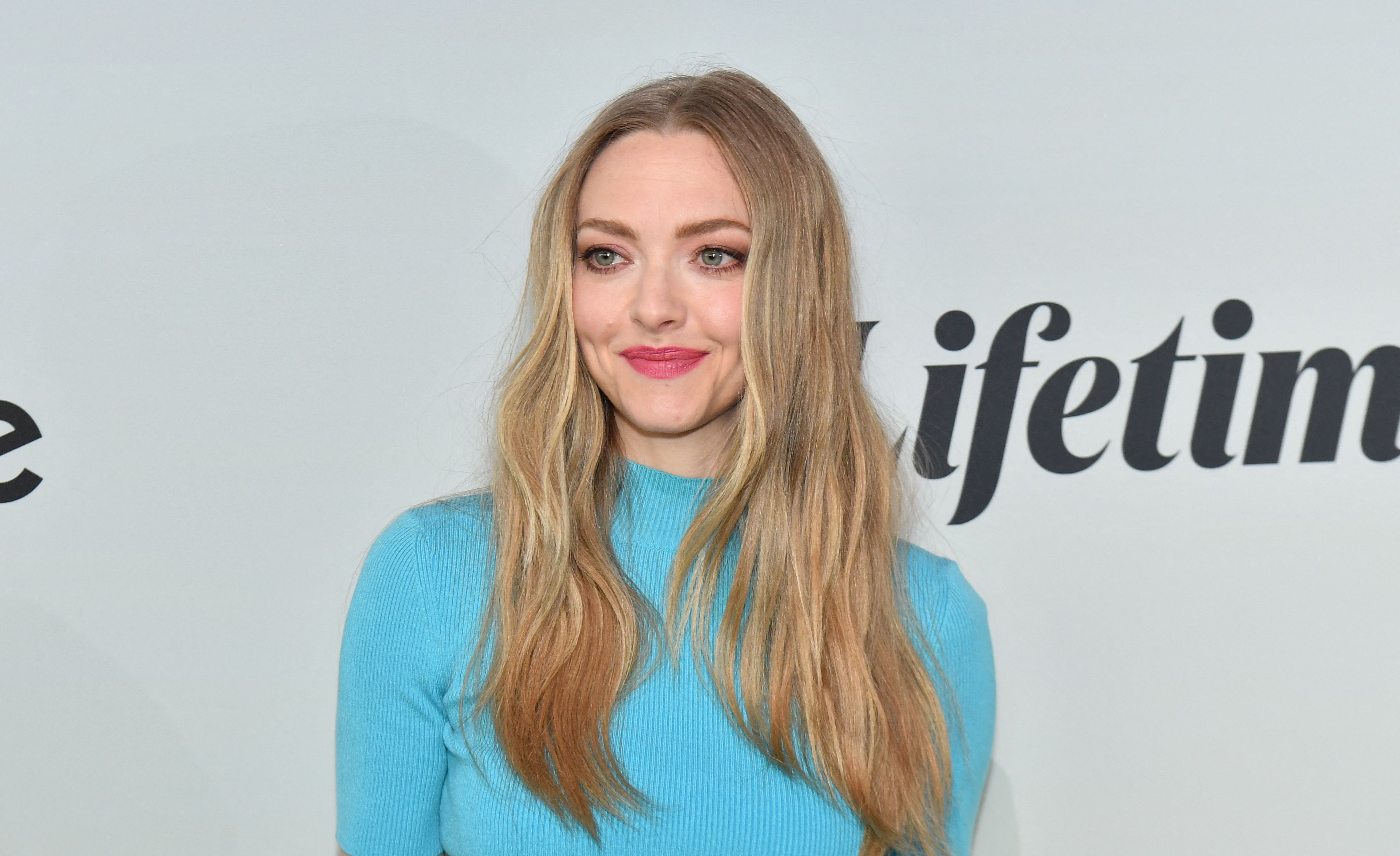 Lehigh Valley native Amanda Seyfried has been spotted out in public wearing a Phillies hat.