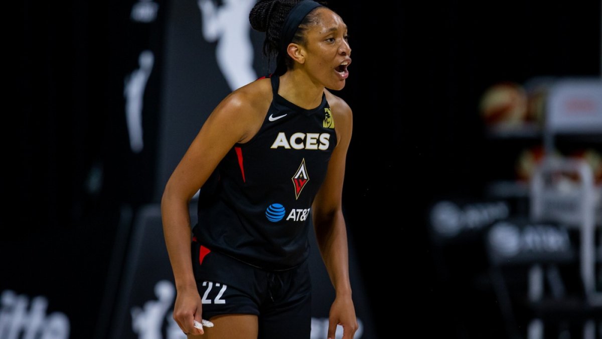 No. 1 WNBA Draft Pick: Rhyne Howard or NaLyssa Smith?