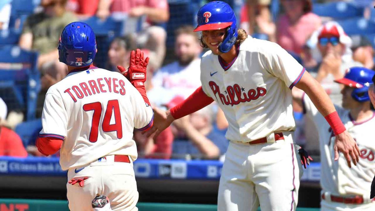 Phillies 13, Yankees 12: Alec Bohm leaves game with injury scare