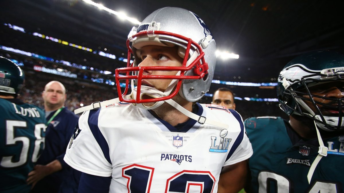 Tom Brady's shadow looms over Patriots as season begins