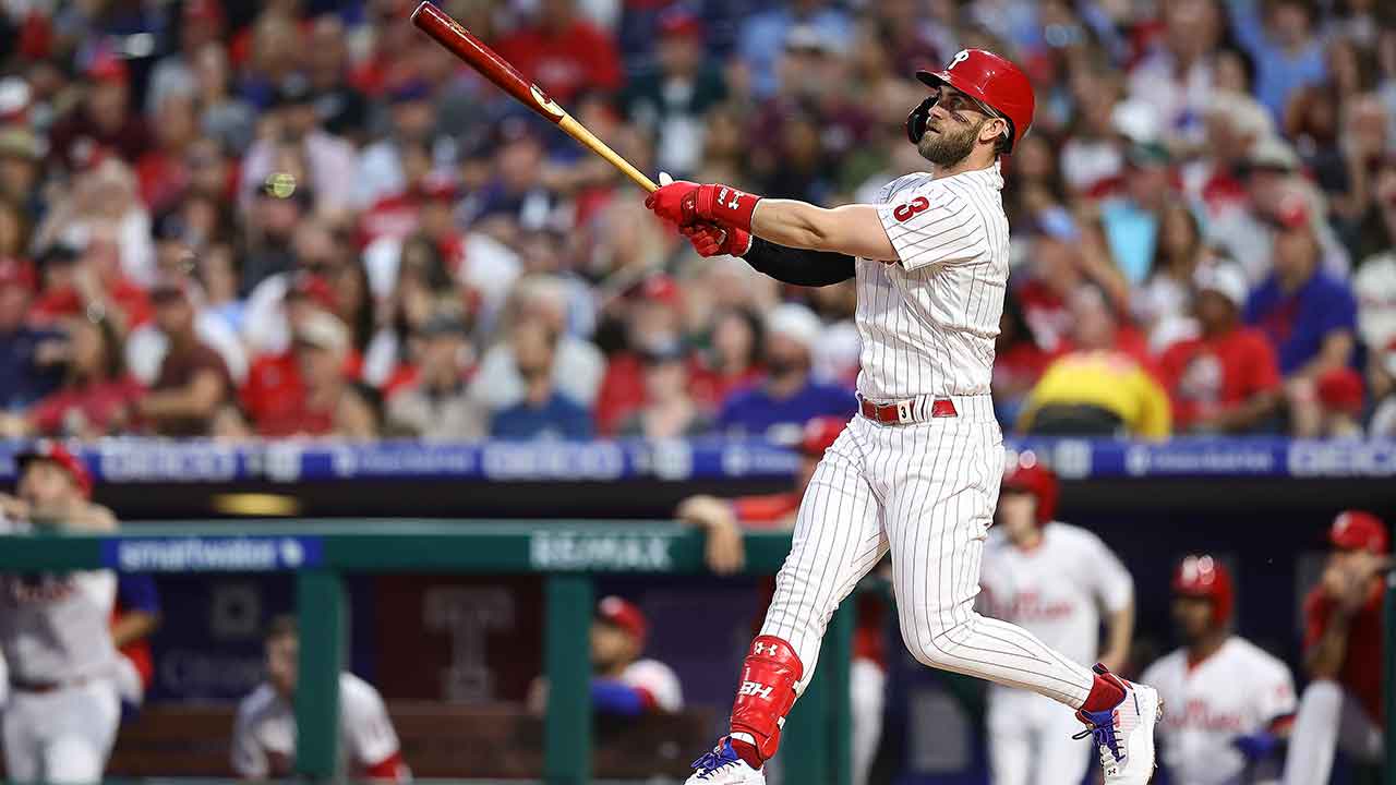 Bryce Harper leaves Phillies game because of dehydration - Los