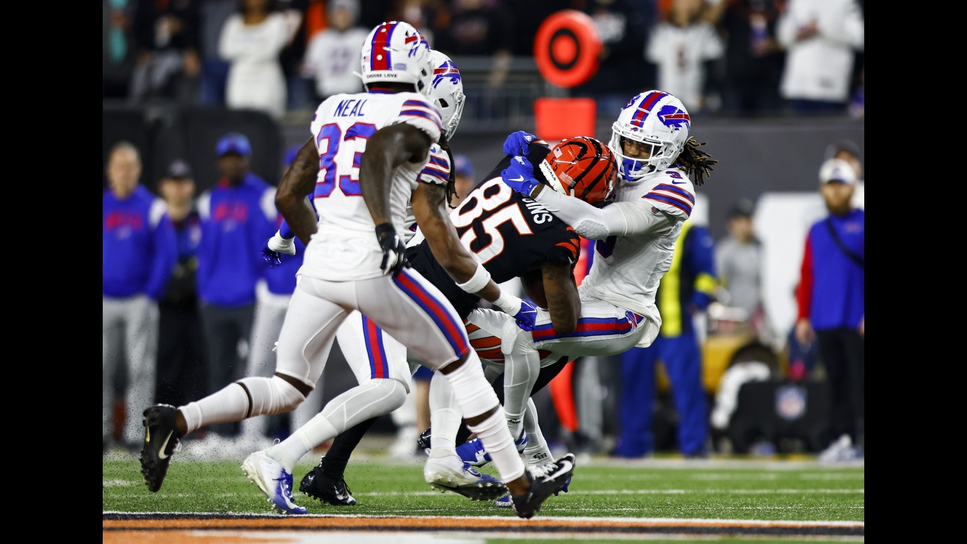 Buffalo Bills' Damar Hamlin critical after collapse on field - WHYY