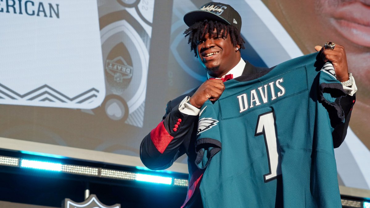 Eagles select DT Jordan Davis with No. 13 pick in 2022 NFL Draft