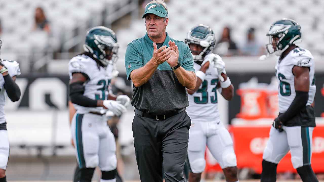 107 Philadelphia Eagles Introduce Doug Pederson Stock Photos, High-Res  Pictures, and Images - Getty Images