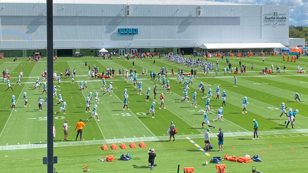 Eagles-Dolphins join practice in Miami canceled due to non-COVID