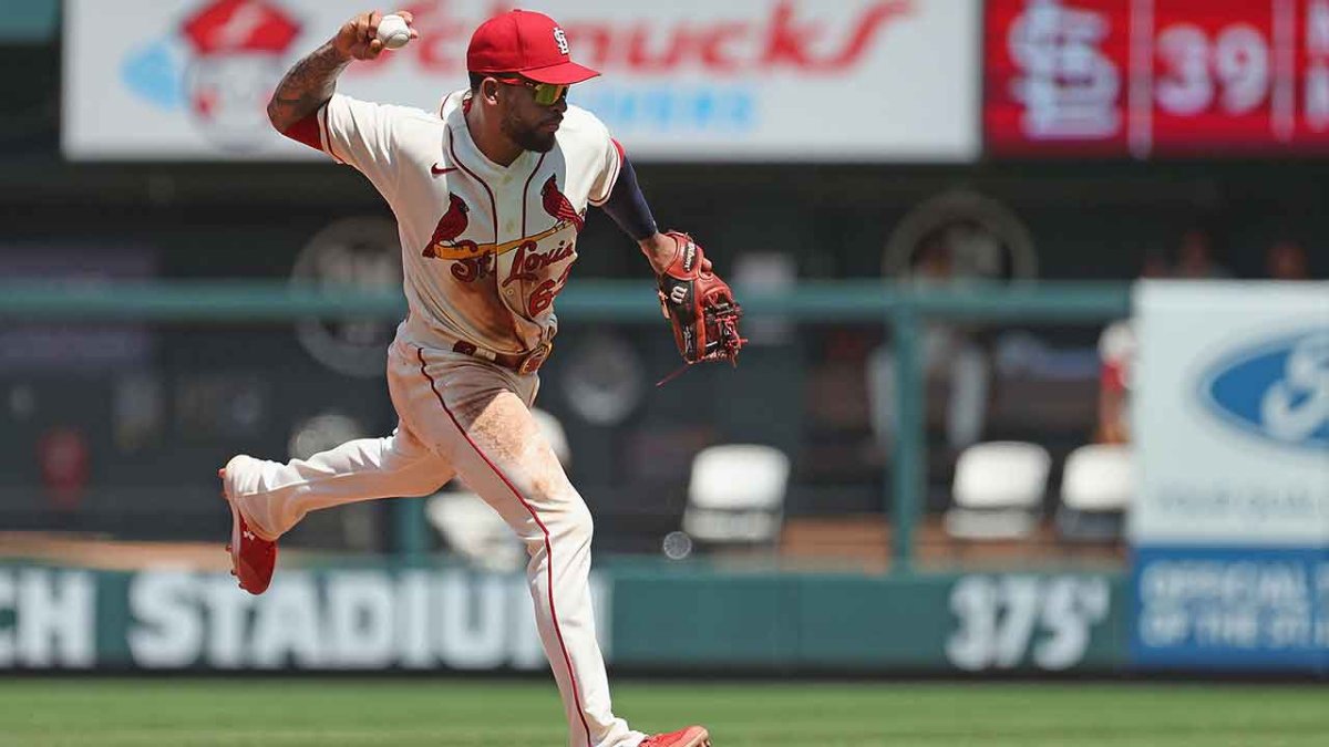 Phillies acquire backup infielder Edmundo Sosa from the Cardinals