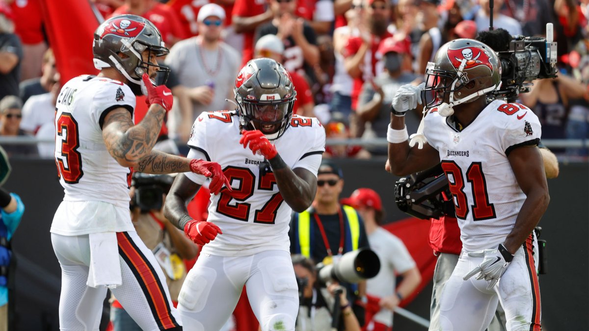 Mike Evans vs. Darius Slay: Week 3 Matchup and Preview