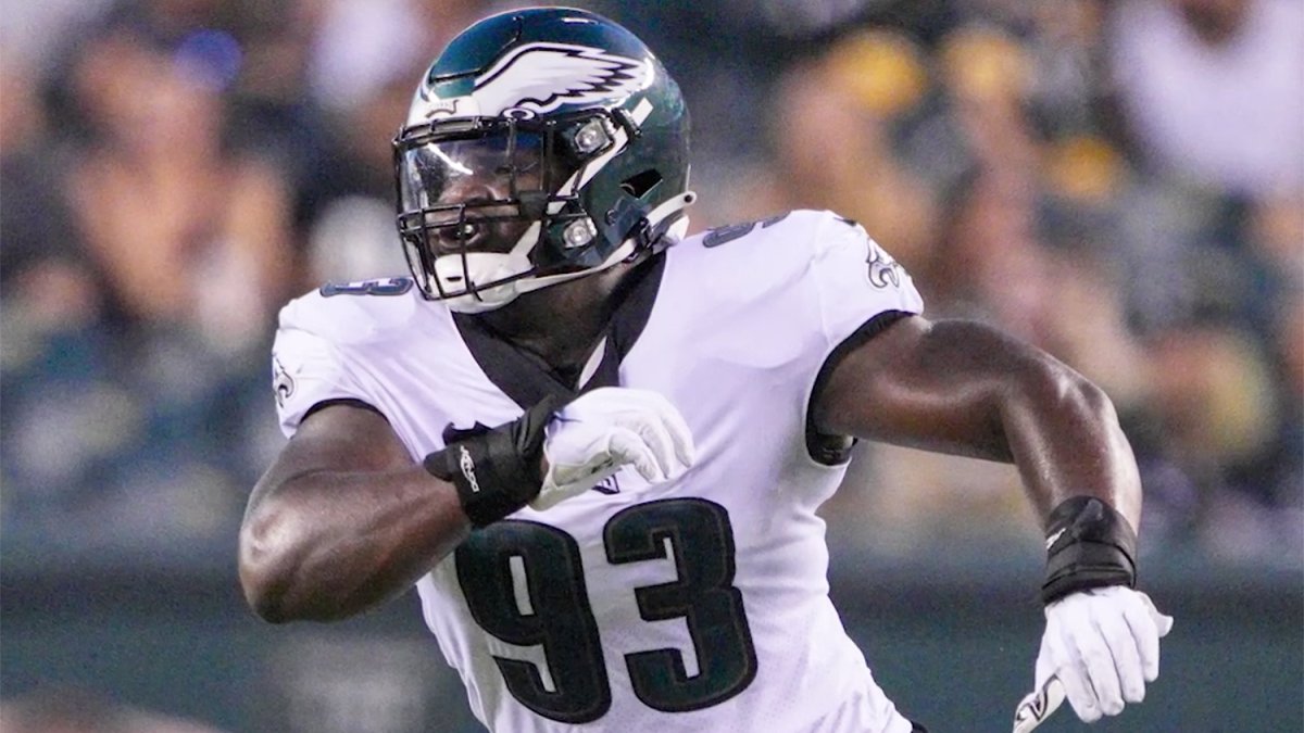 Philadelphia Eagles rookie Milton Williams played left end vs. Pittsburgh  Steelers in NFL debut