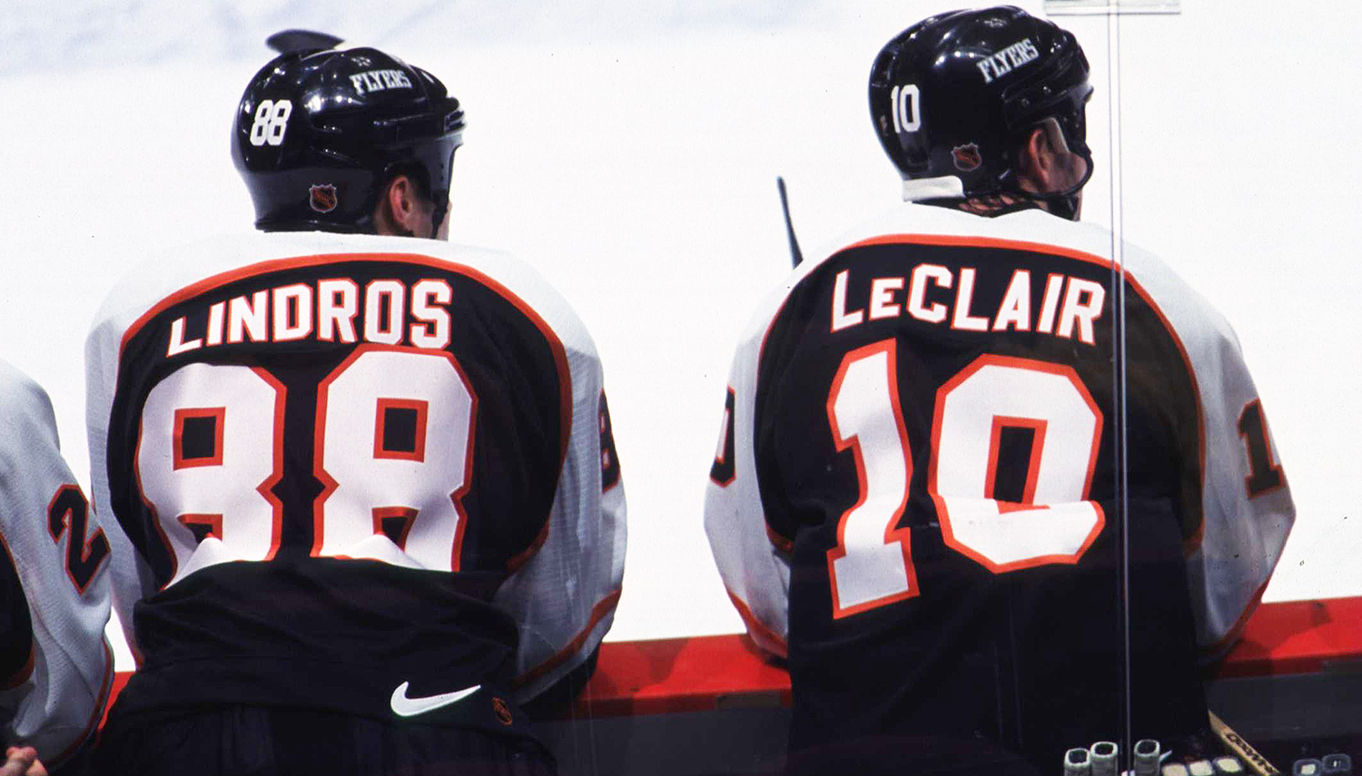 Philadelphia Flyers: Ranking the team's four outdoor jerseys - Page 2