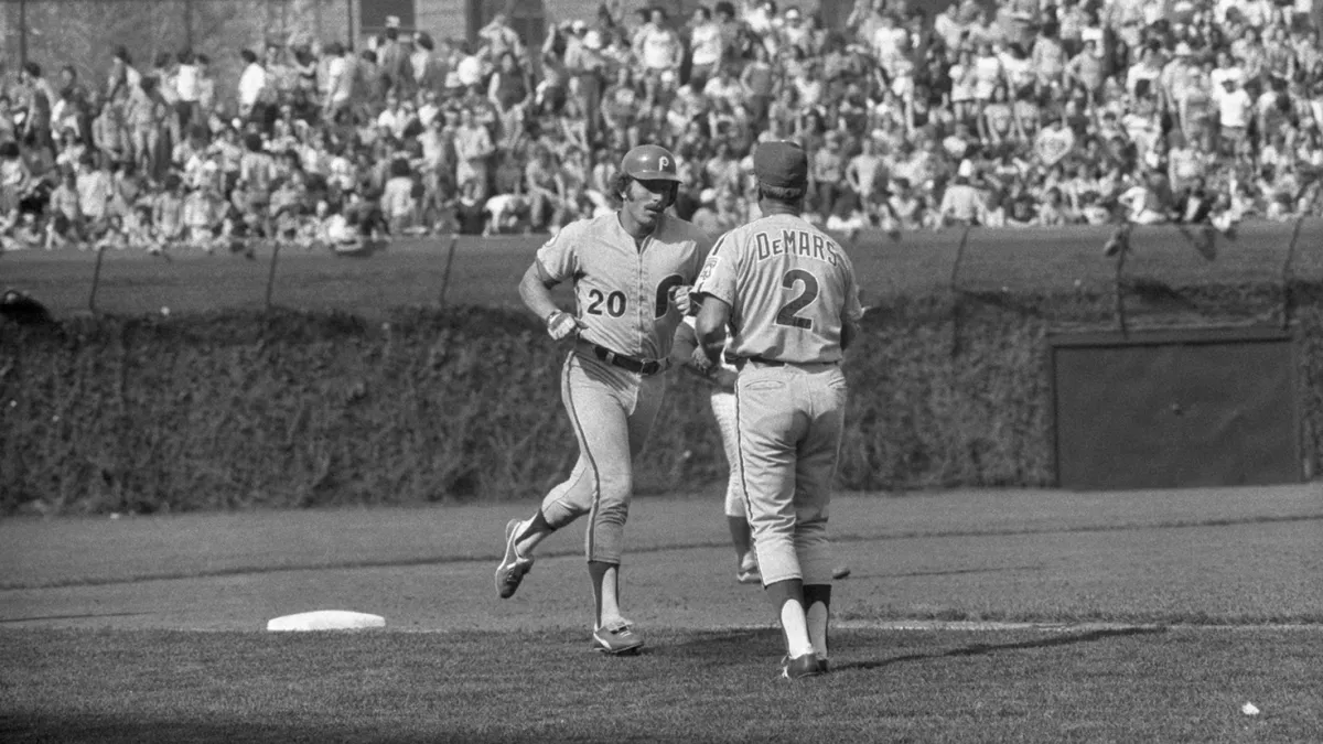 Former Philadelphia Phillies infielder Kim Batiste dies