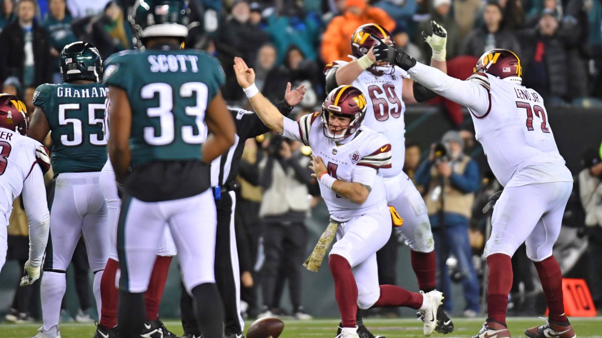 Bizarre Penalty on Eagles' Brandon Graham Leads to Steelers TD