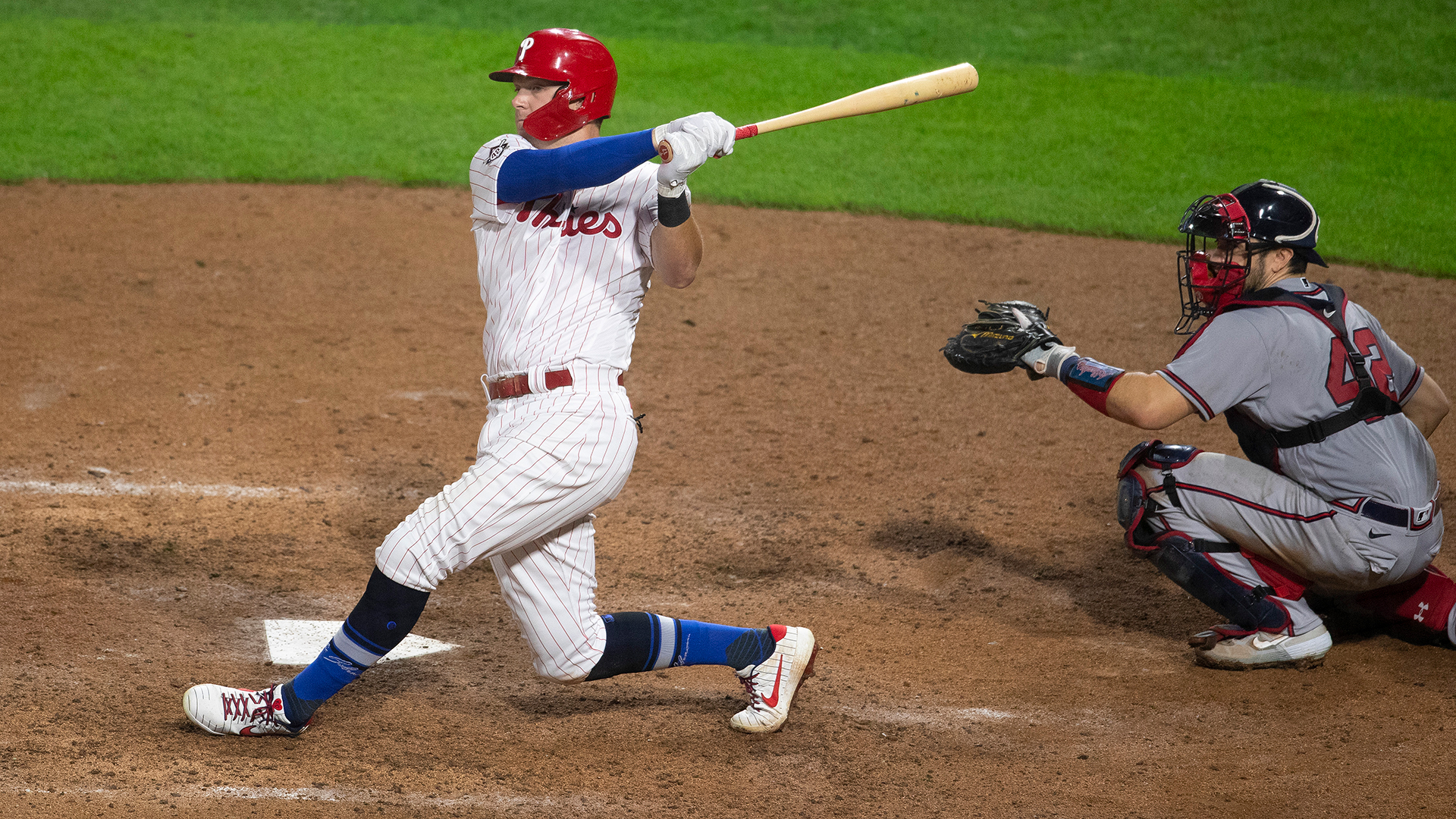 Phillies' injured first baseman Rhys Hoskins remains a long shot to make  postseason roster