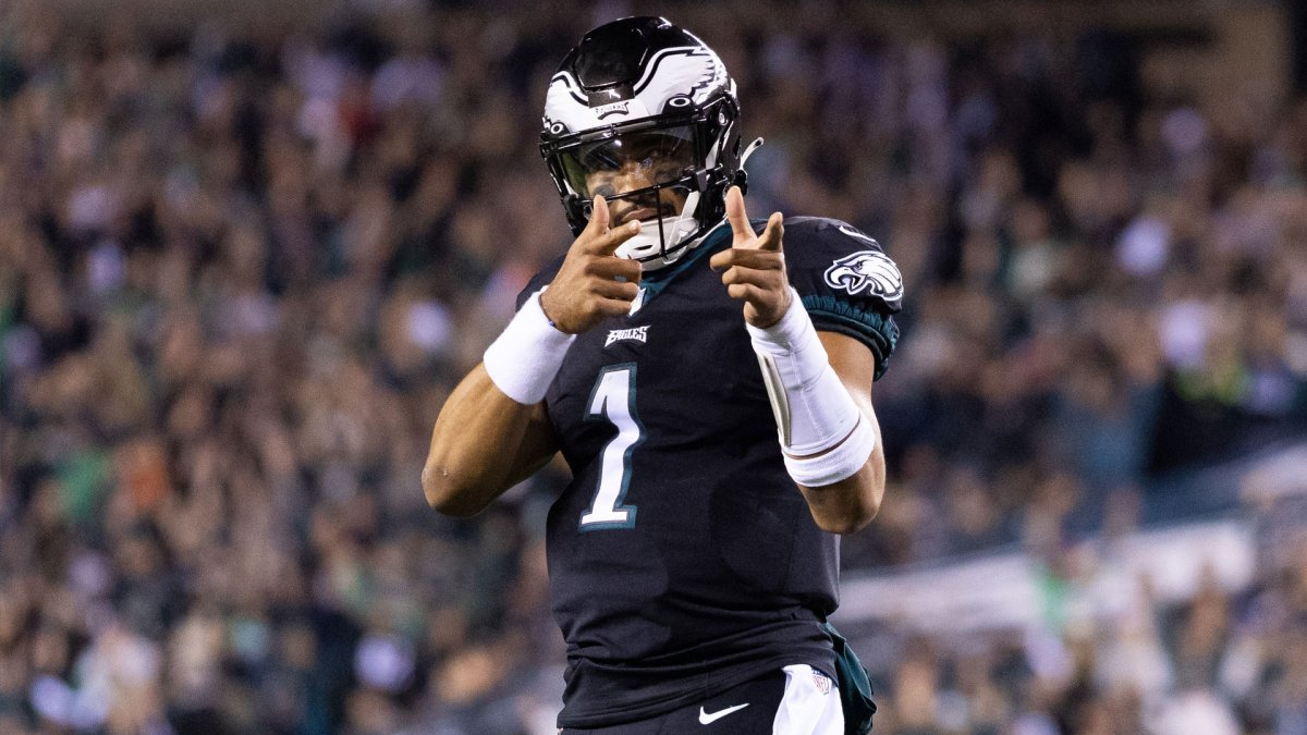 Eagles inactives: Jalen Hurts officially back in Week 18 – NBC