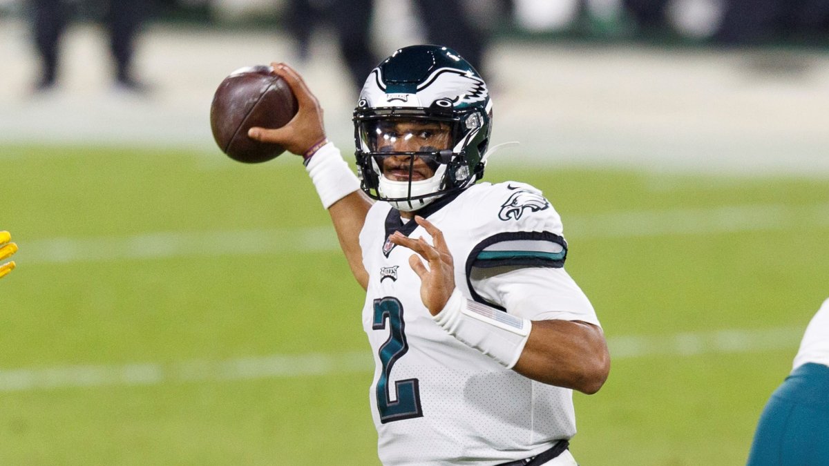 Philadelphia Eagles: Chris Simms drops the ball on Jalen Hurts again