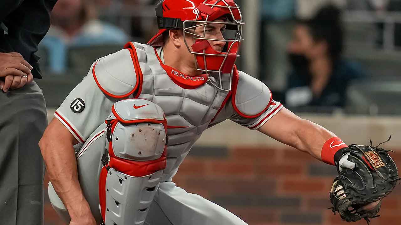 J.T. Realmuto out of Phillies' lineup with sore knee – NBC Sports  Philadelphia