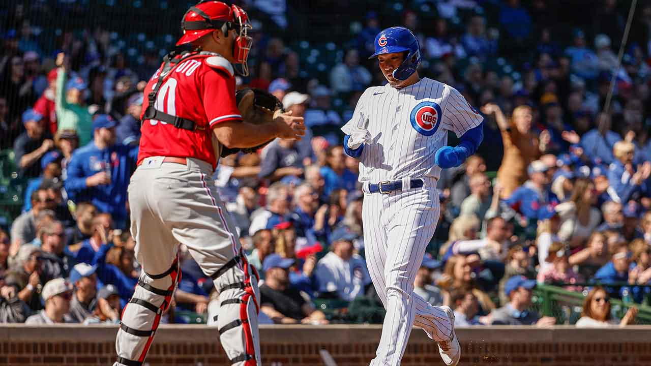 Segura hits game-ending single as Marlins beat Cubs