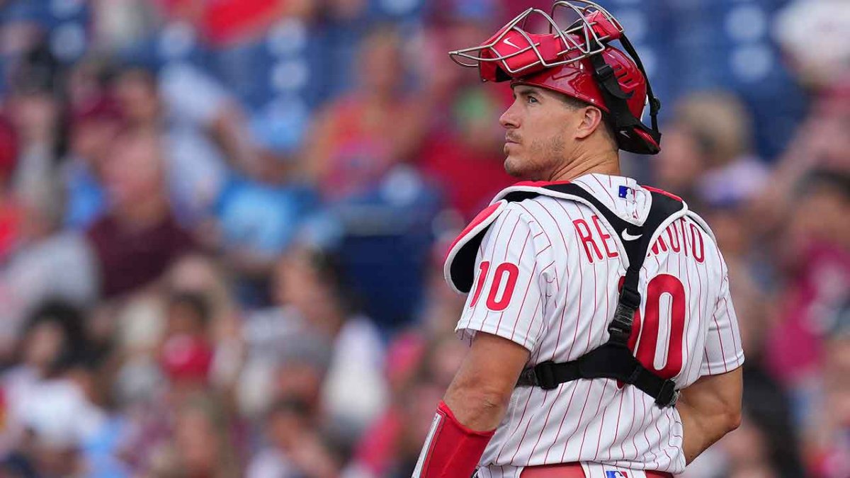 Phillies head to Toronto without J.T. Realmuto, who won't let