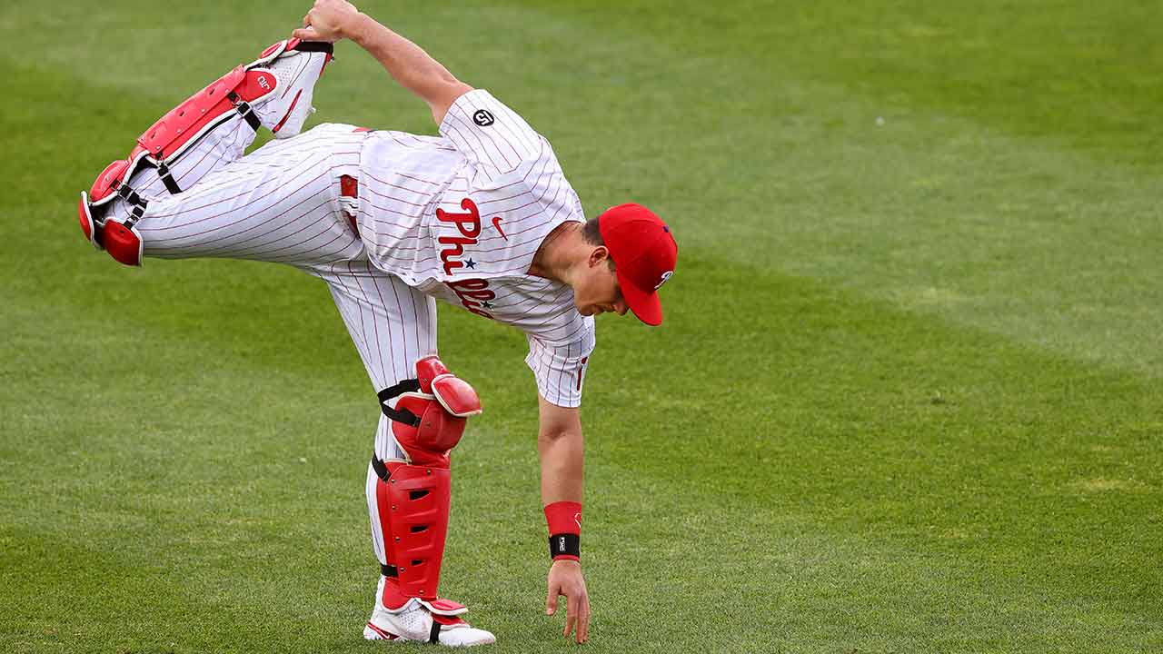 Philadelphia Phillies' J.T. Realmuto out with broken thumb - ESPN