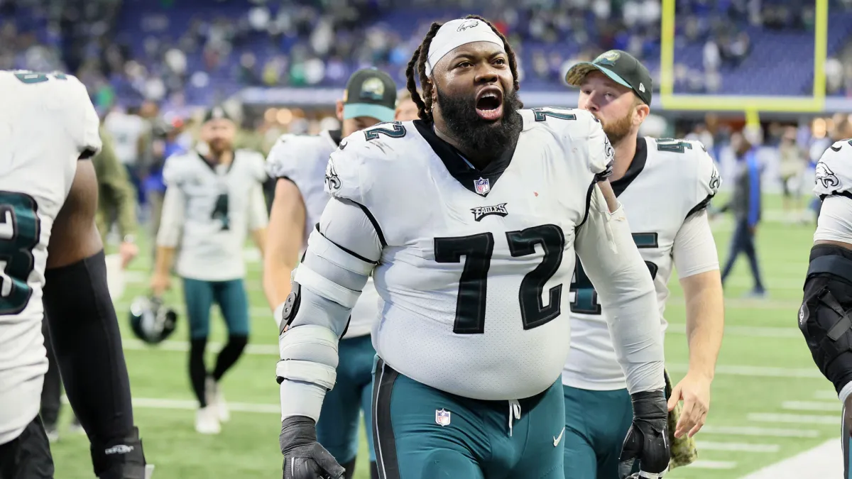 Jalen Hurts saves Eagles as Linval Joseph, Ndamukong Suh shine in