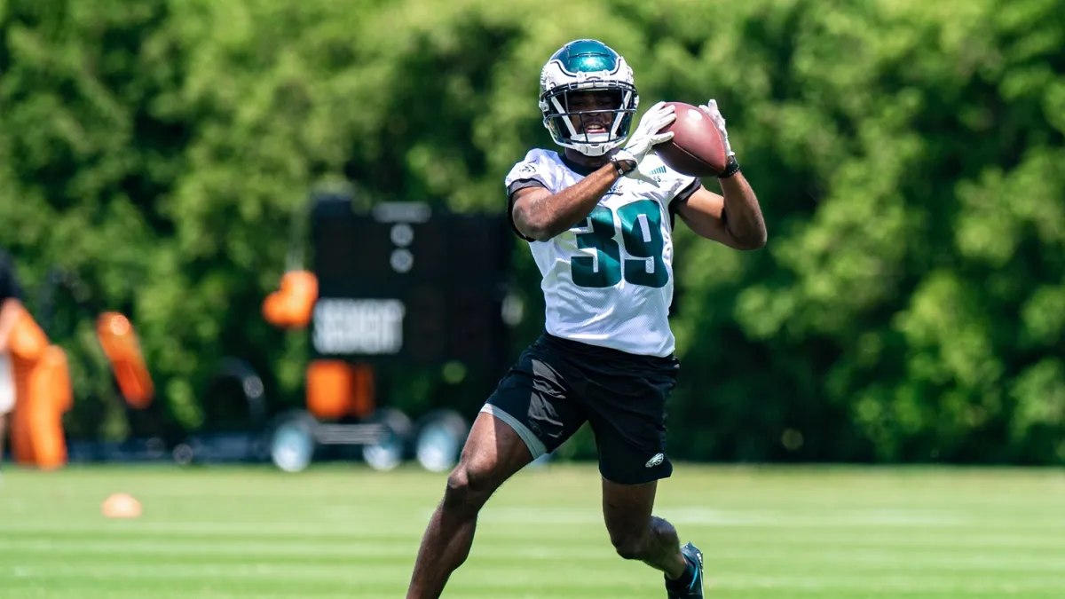 Philadelphia Eagles tight end Tyree Jackson (80) runs against the