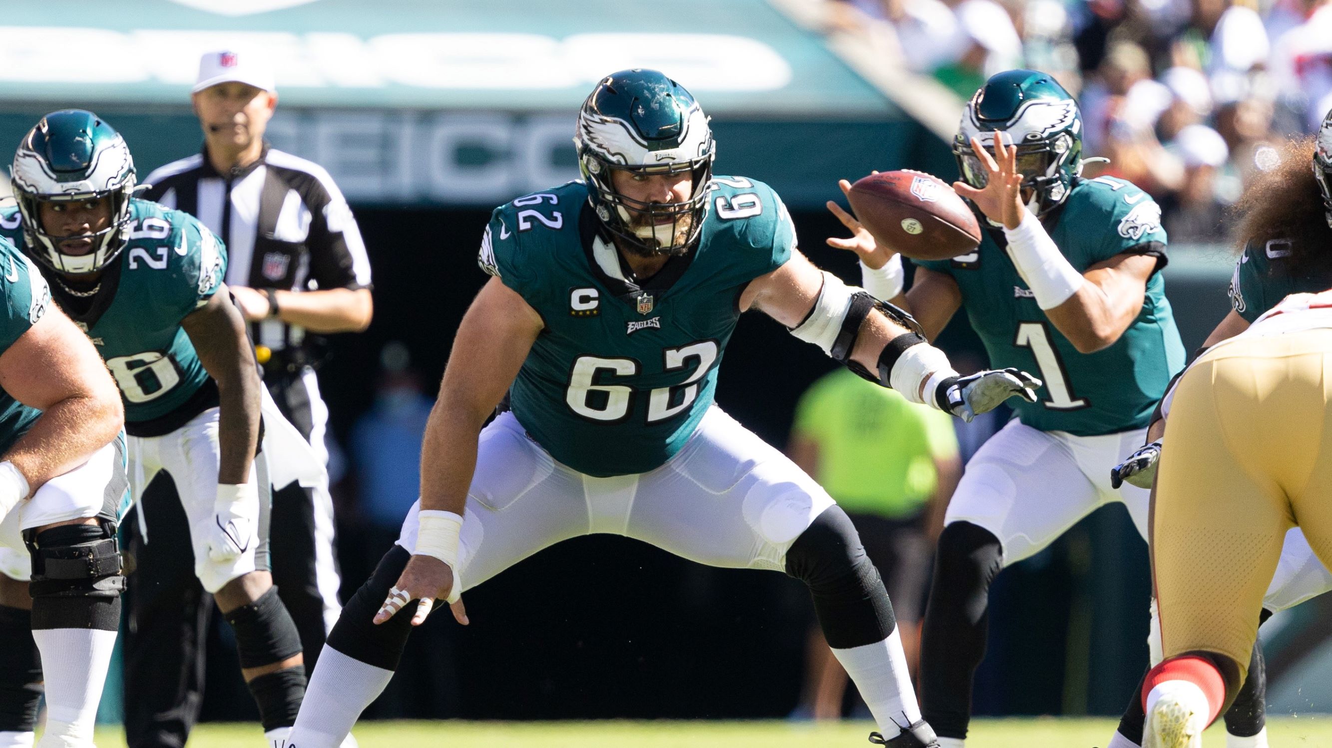 Eagles' Jason Kelce sings national anthem at Sixers game