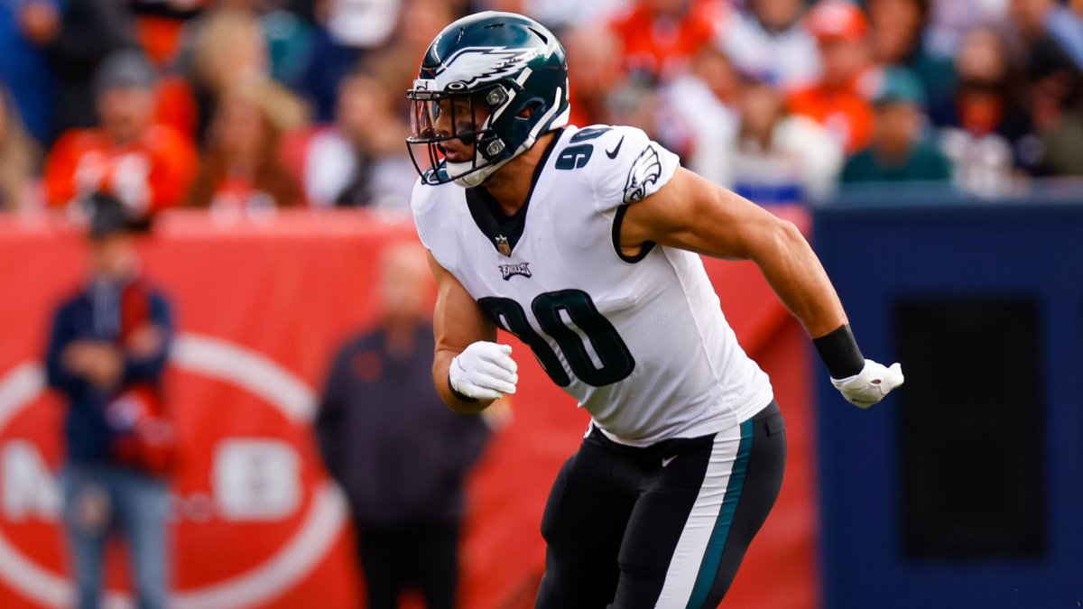 Philadelphia Eagles: Ryan Kerrigan should have retired in 2021