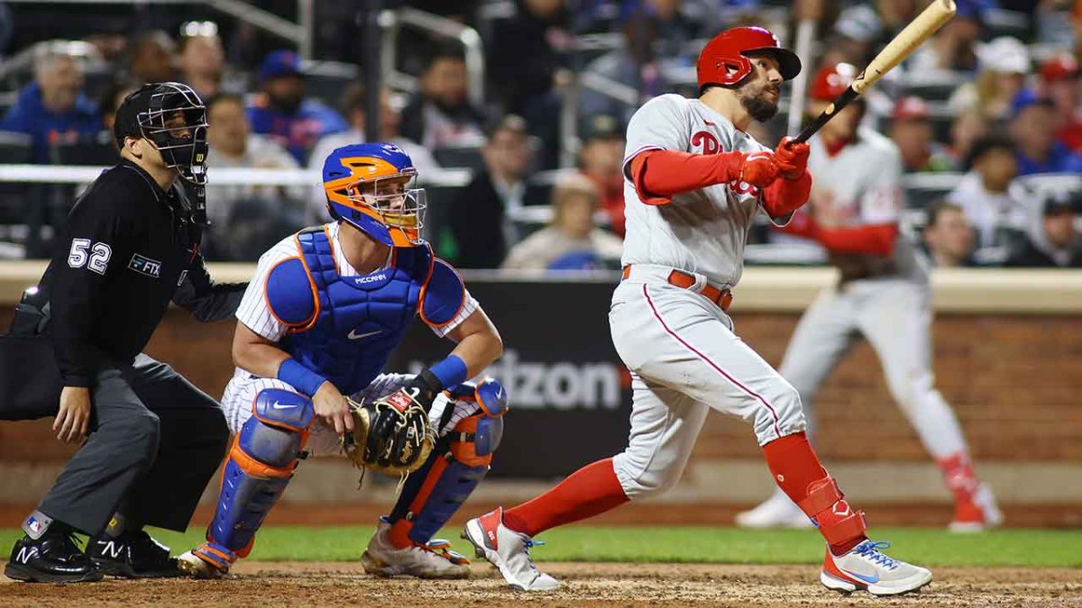 Watch: Odubel Herrera Hits Three-Run Homer, Flips Bat - CBS Philadelphia