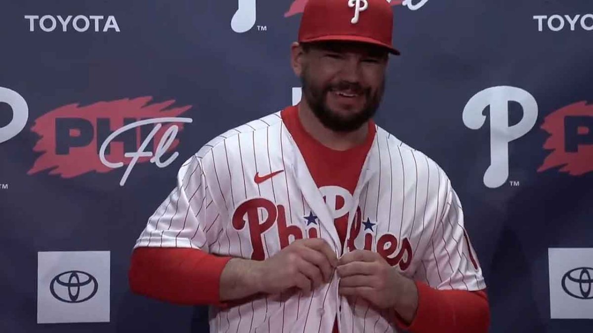 Phillies introduce Kyle Schwarber: 'We're built to win the East