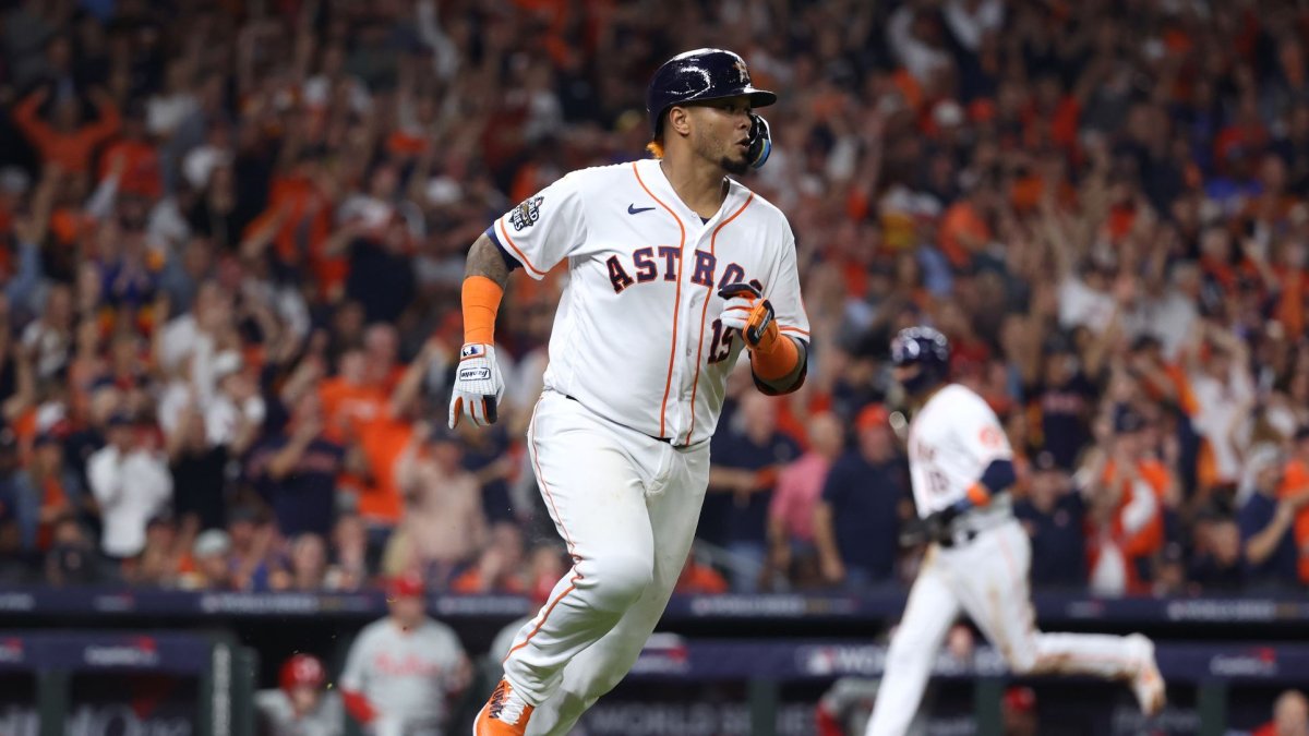 2022 World Series: Astros' Martín Maldonado banned from using illegal bat  gifted by Albert Pujols 