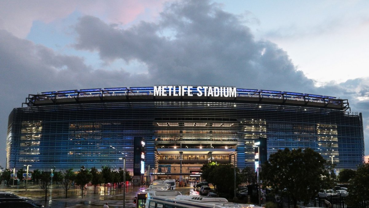 The Rain at MetLife Stadium Before Jets-Eagles Preseason Game Was Incredible