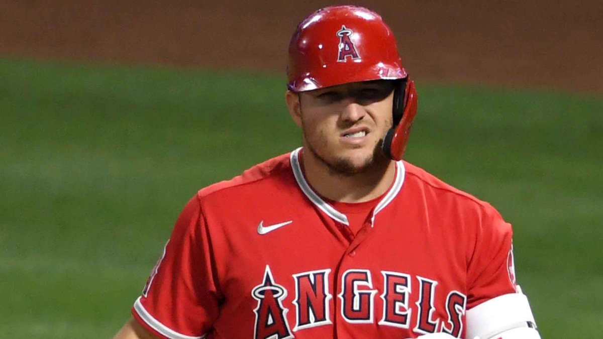 Angels make 2 roster moves after Mike Trout injury