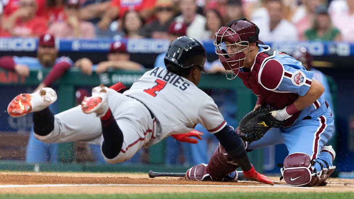 Braves beat Phillies, but Ozzie Albies injured again