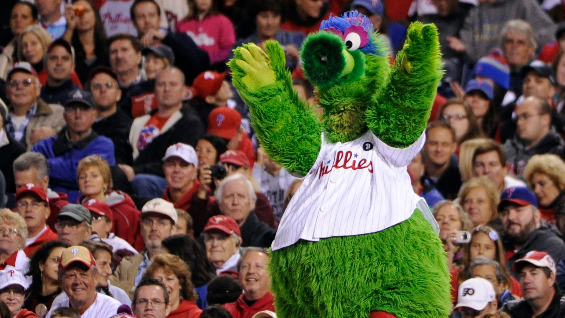 Executives believe Phillies will target star SS after 2022 season