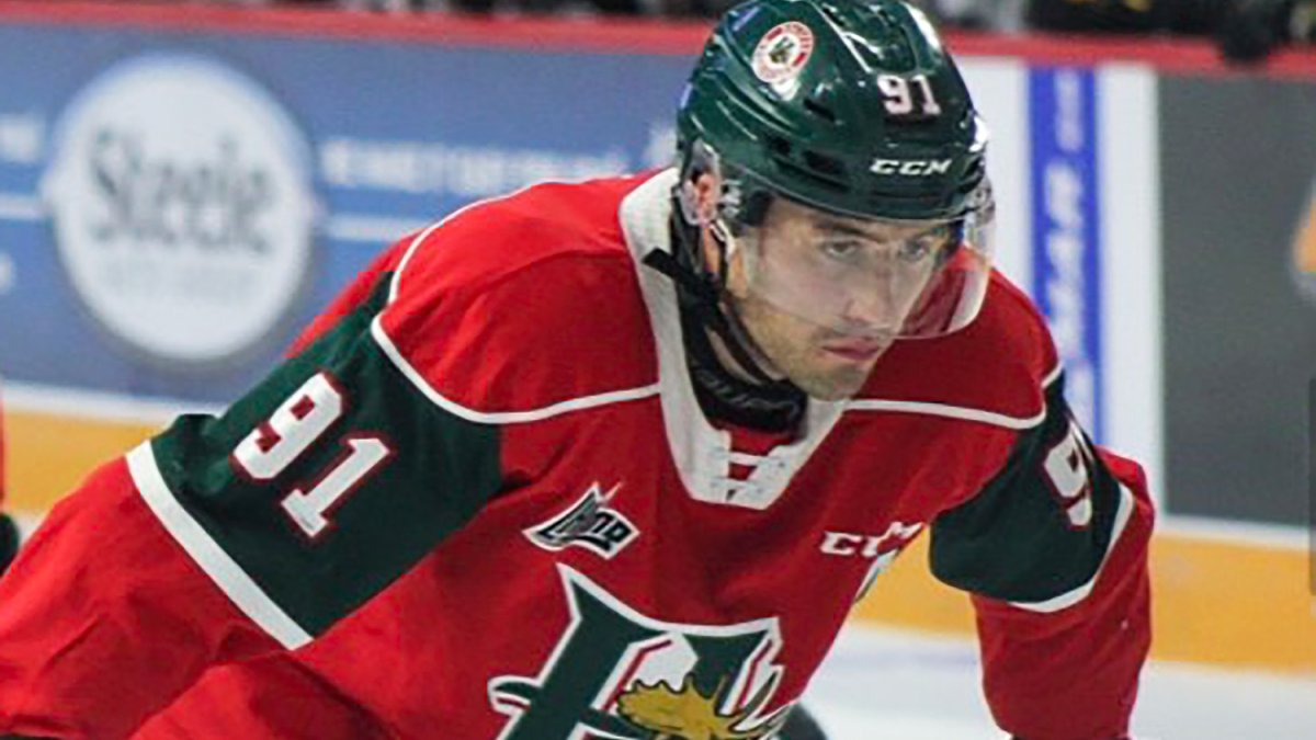 Flyers prospect Elliot Desnoyers has his 2nd 4goal game in 2 weeks