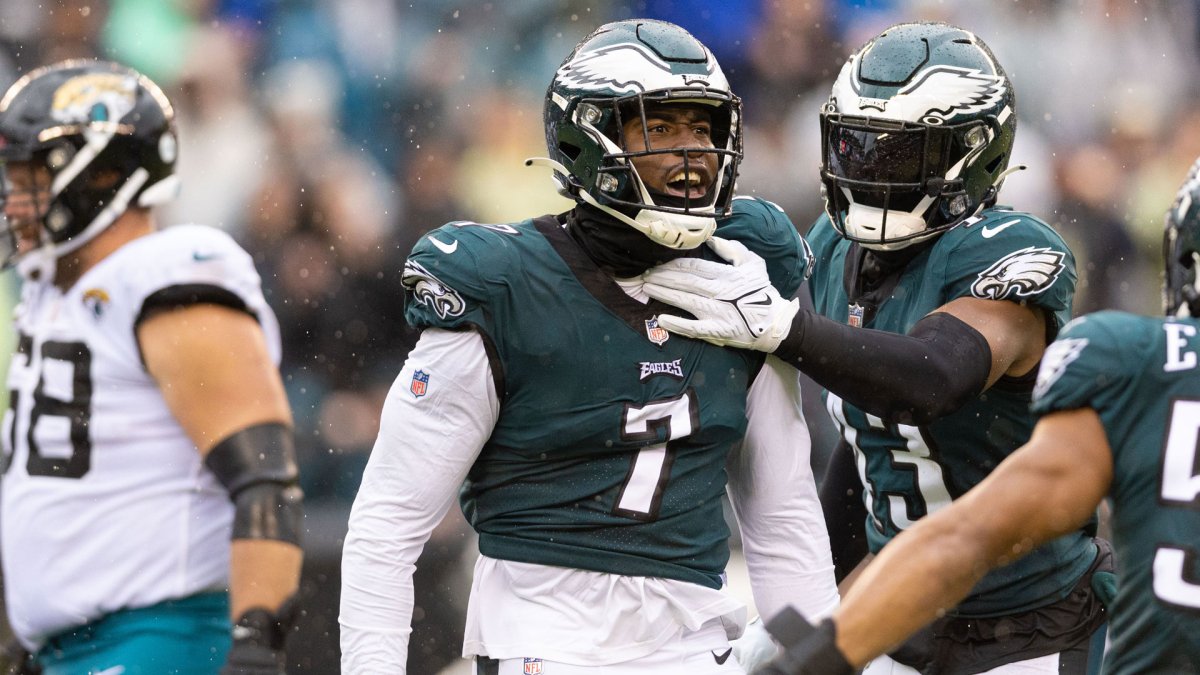 Eagles continue to dominate NFC weekly awards