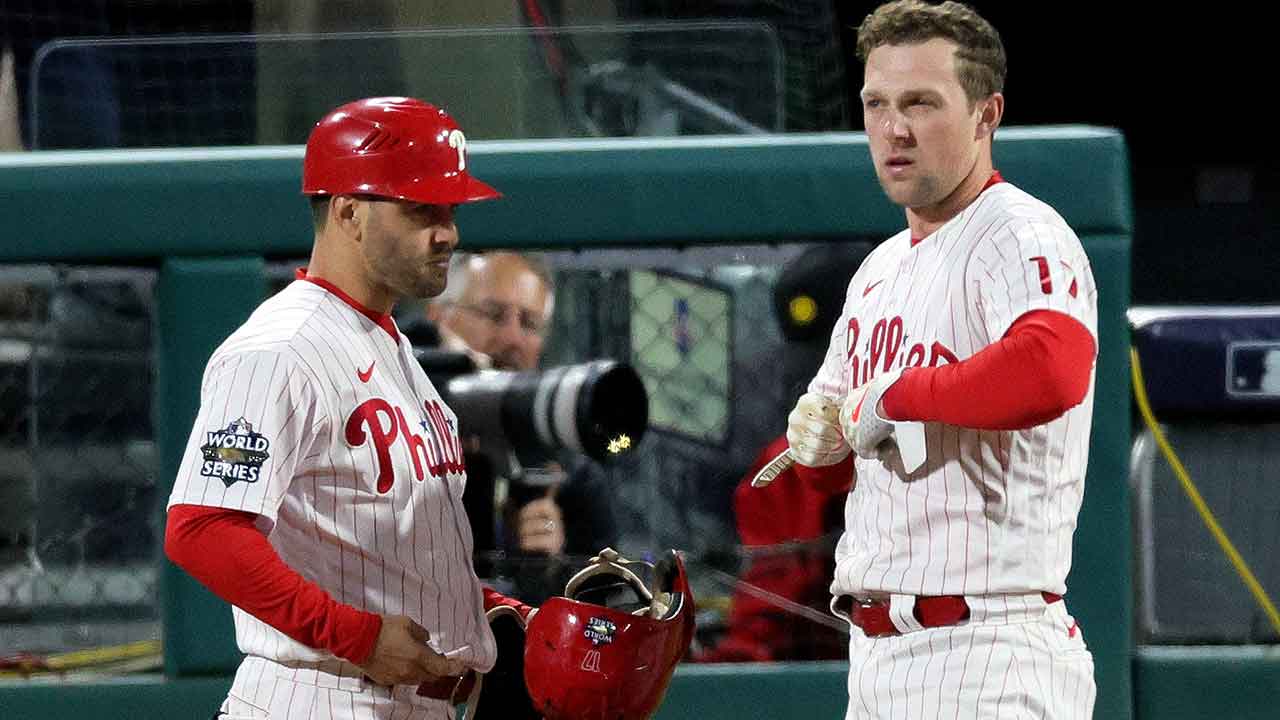 Phillies are 'expected' to keep ex-Yankees coach Rob Thomson as