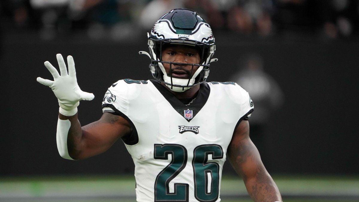 Eagles RB Miles Sanders week-to-week with lower body injury