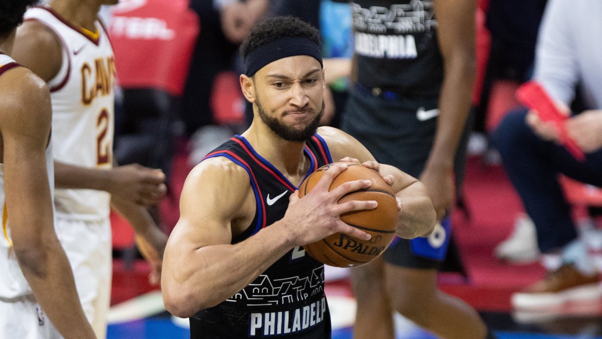 SWEEPSTAKES TIME Signed basketball, - Philadelphia 76ers