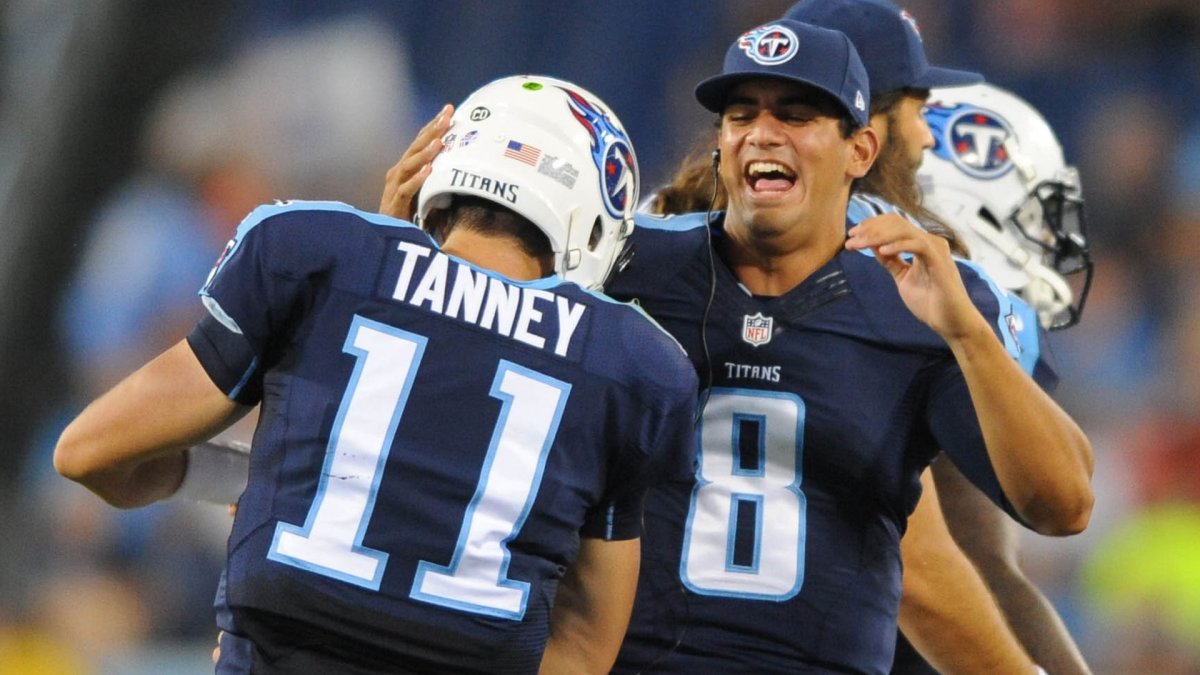 November 05, 2018:.Tennessee Titans quarterback Marcus Mariota (8