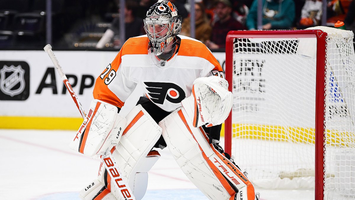 Flyers' Carter Hart absent from practice day after leaving