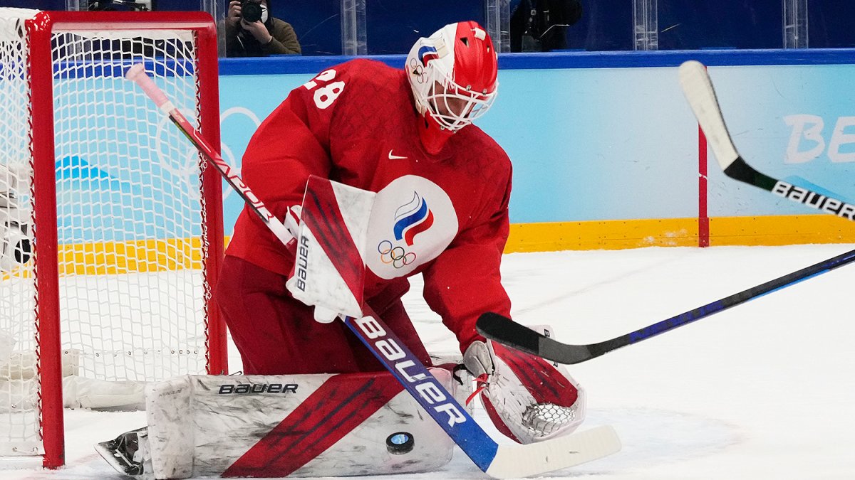 Flyers sign 6-foot-7 goalie prospect Ivan Fedotov to a one-year