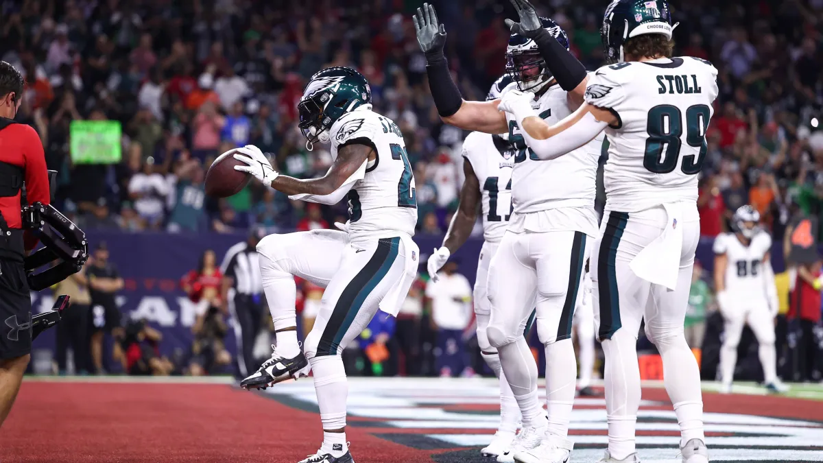 Eagles move to 8-0 after slipping past the Texans – Philly Sports