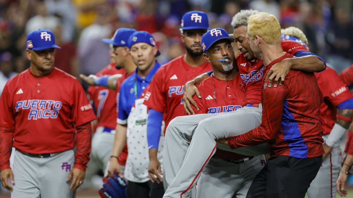 Oh, No! Edwin Díaz Hurt Himself Celebrating Team Puerto Rico's WBC Win and  Was Taken off in a Wheelchair (UPDATE: Out for the Year) - Bleacher Nation