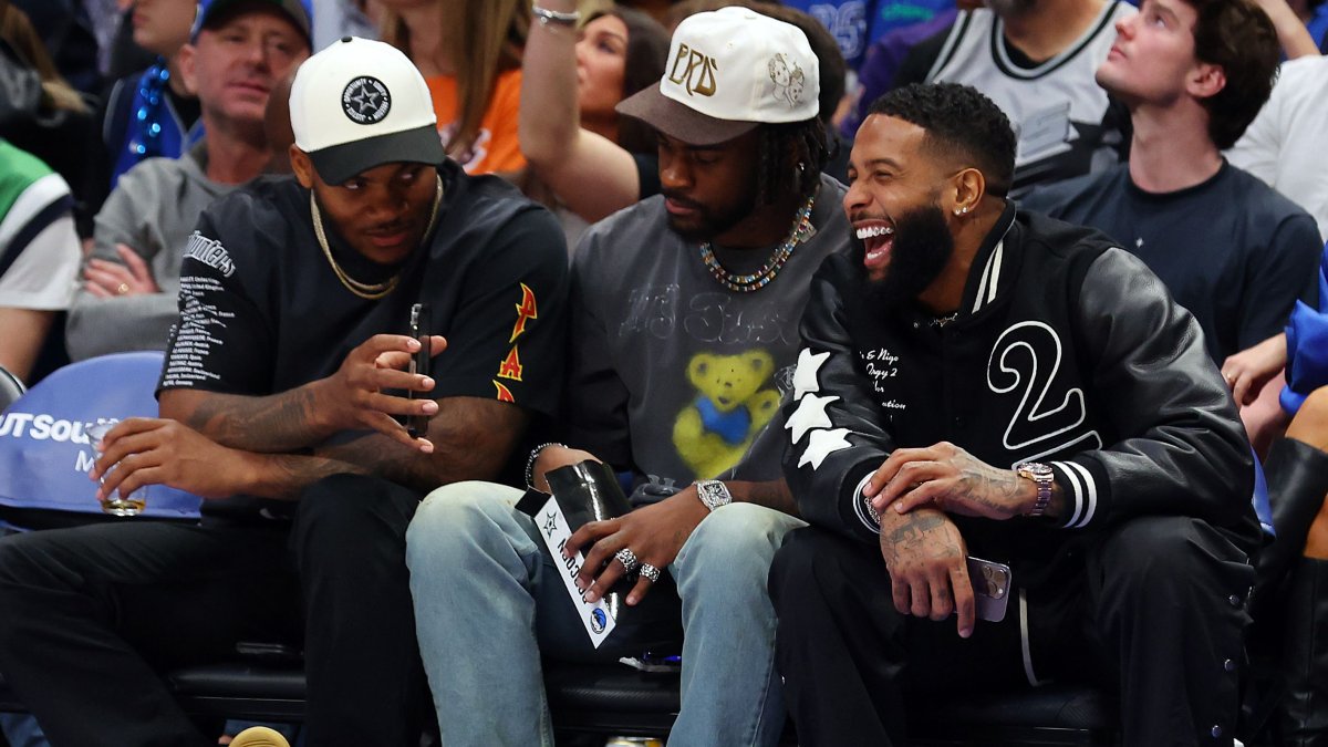 Odell Beckham Jr. visits Mavs game with Cowboys stars Micah Parsons, Trevon  Diggs 