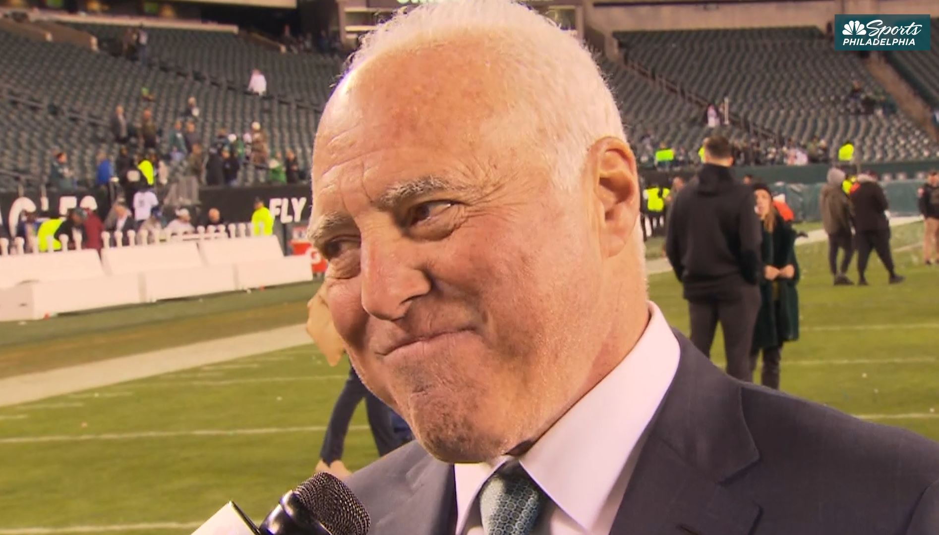 Jeffrey Lurie says Eagles want 'badly' to bring back their old