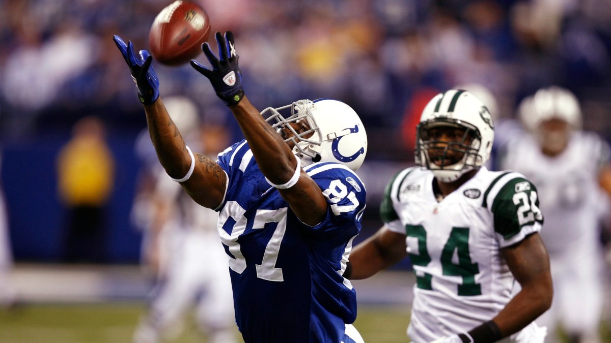 Colts Greats Dwight Freeney, Reggie Wayne Announced As Finalists For Pro  Football Hall of Fame Class of 2023