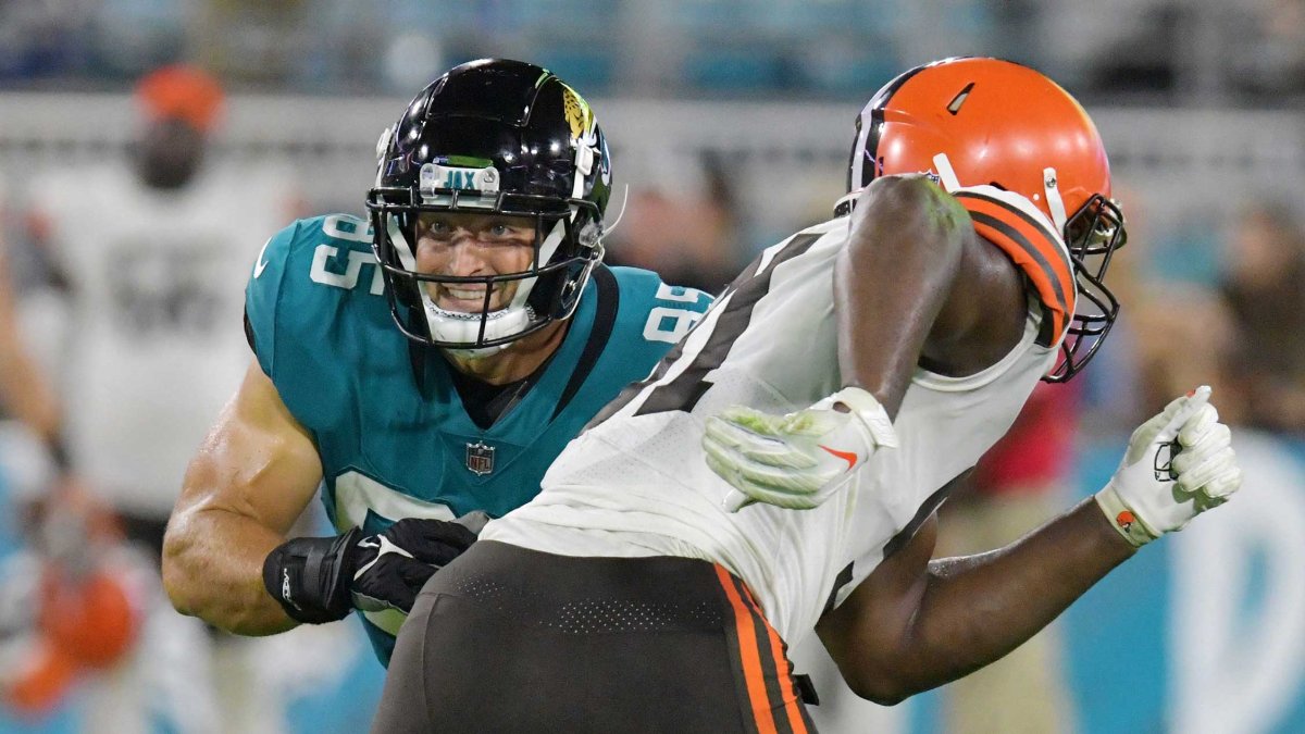 Jacksonville Jaguars release Tim Tebow after awful preseason game