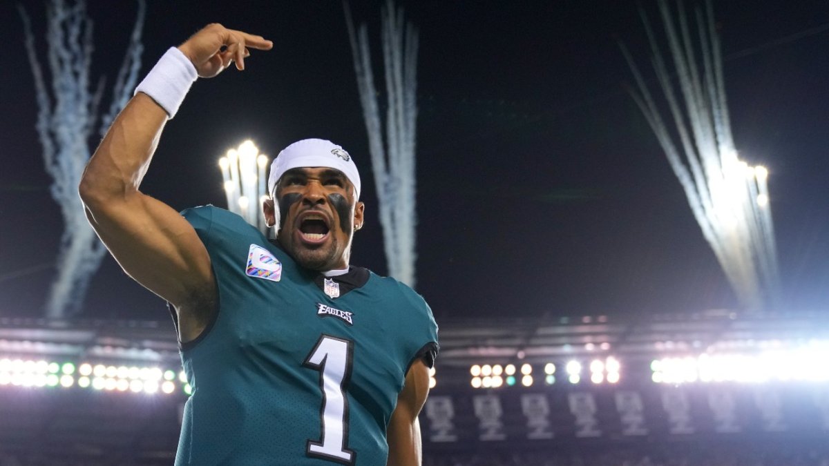 Eagles improve to 7-0: How Jalen Hurts, A.J. Brown dominated