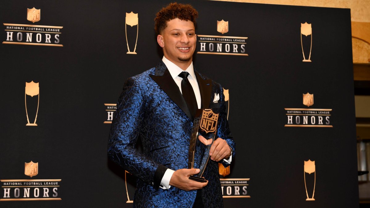 Chiefs' Patrick Mahomes wins 2022 NFL MVP ahead of Super Bowl LVII